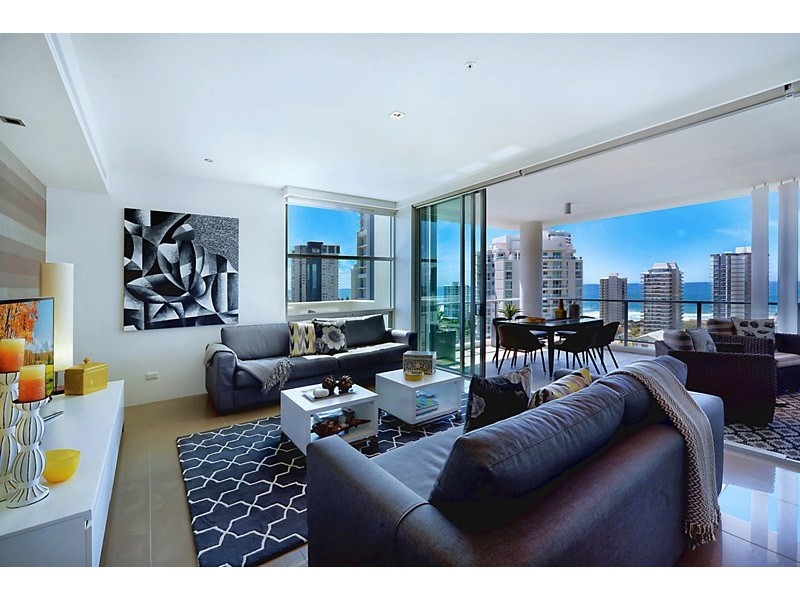 26 Breaker Street, Main Beach QLD 4217