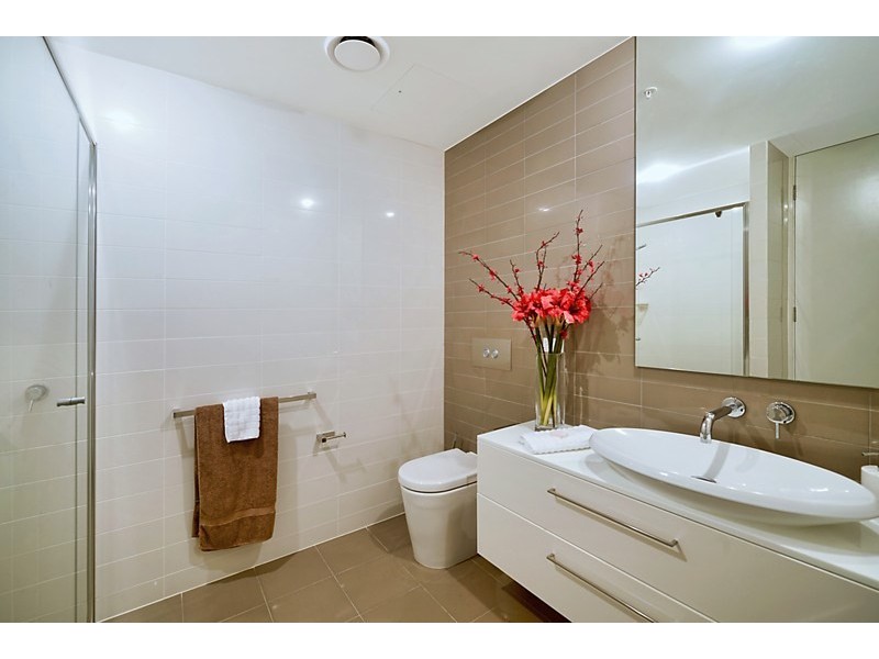 26 Breaker Street, Main Beach QLD 4217