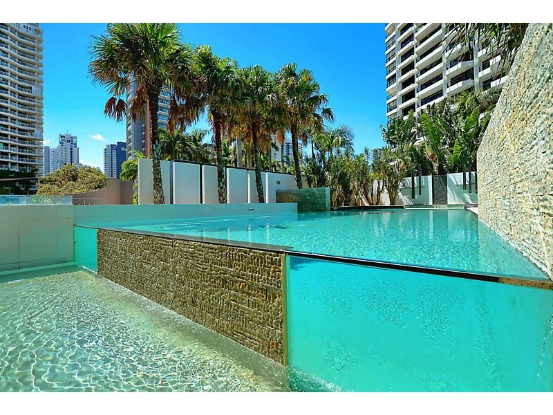 26 Breaker Street, Main Beach QLD 4217