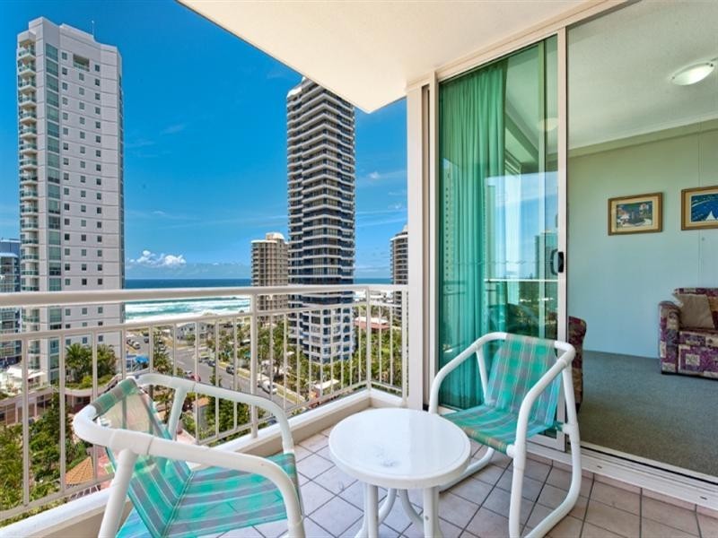 46 Pacific Street, Main Beach QLD 4217