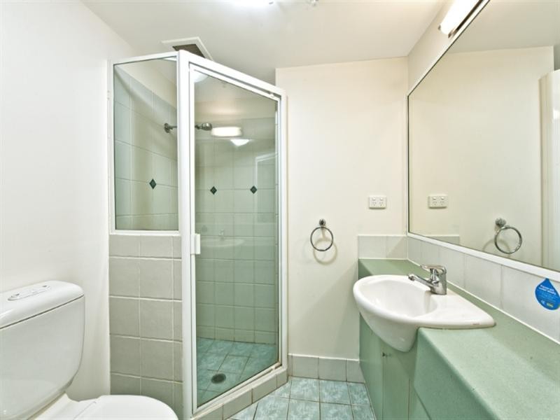 46 Pacific Street, Main Beach QLD 4217