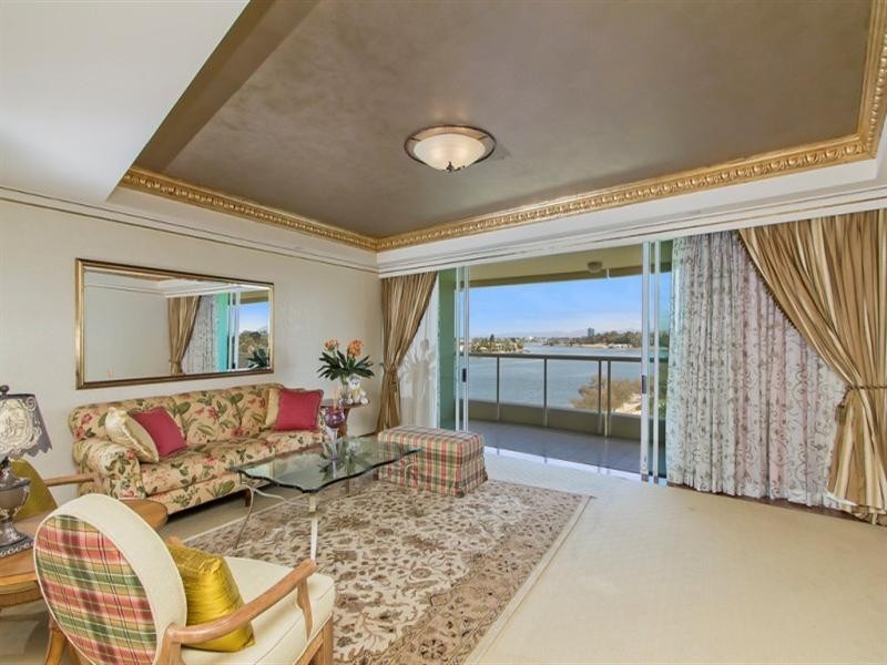 A6-1 ‘Rivage Royale’ 75 Brighton Parade, Southport QLD 4215