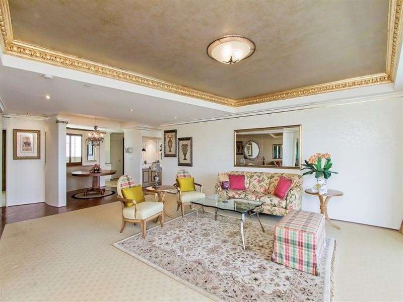 A6-1 ‘Rivage Royale’ 75 Brighton Parade, Southport QLD 4215