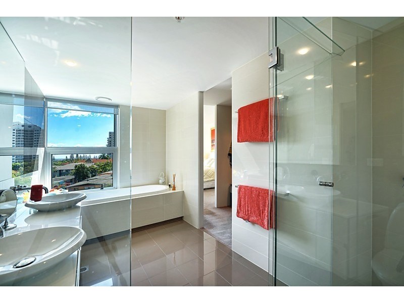 26 Breaker Street, Main Beach QLD 4217