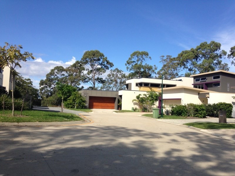 76 Tashey Court, Bundall QLD 4217