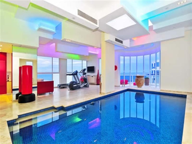 59 Pacific Street, Main Beach QLD 4217