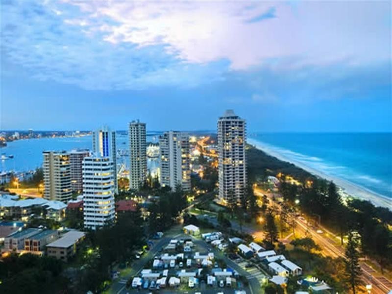 59 Pacific Street, Main Beach QLD 4217