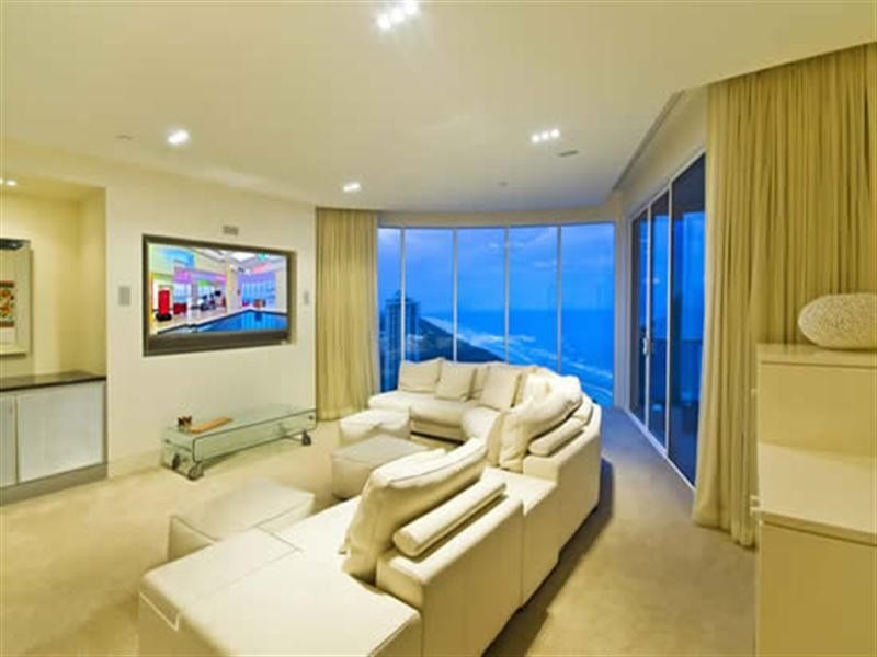 59 Pacific Street, Main Beach QLD 4217