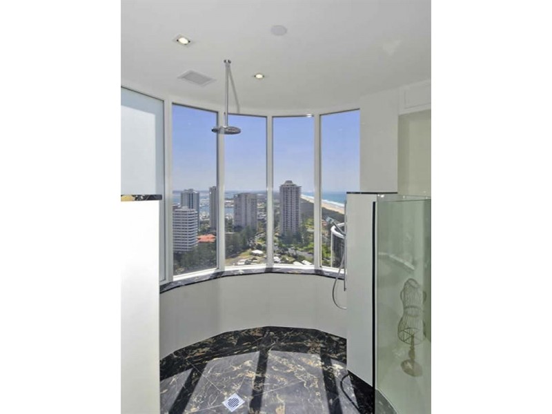 59 Pacific Street, Main Beach QLD 4217