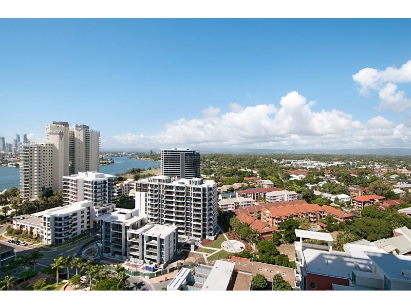 1 Como Crescent, Southport QLD 4215