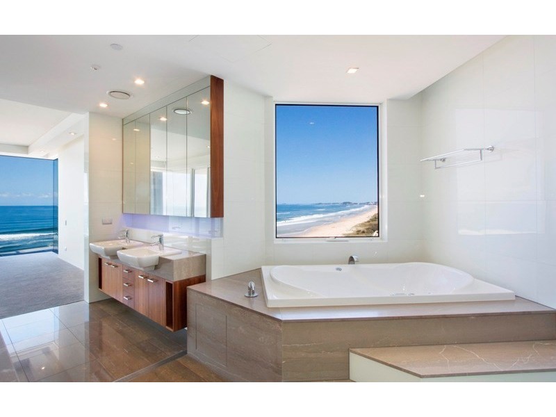 1 Enderley Avenue, Surfers Paradise QLD 4217