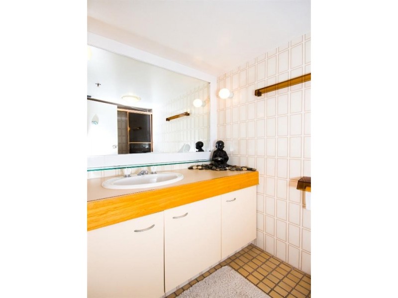 29 ‘Spinnaker’  3554 Main Beach Parade, Main Beach QLD 4217