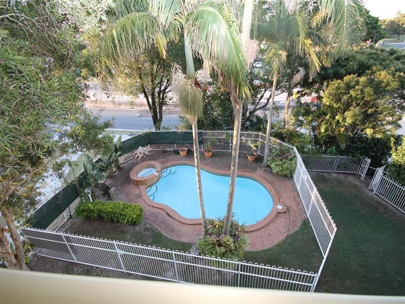 65 Bauer Street, Southport QLD 4215