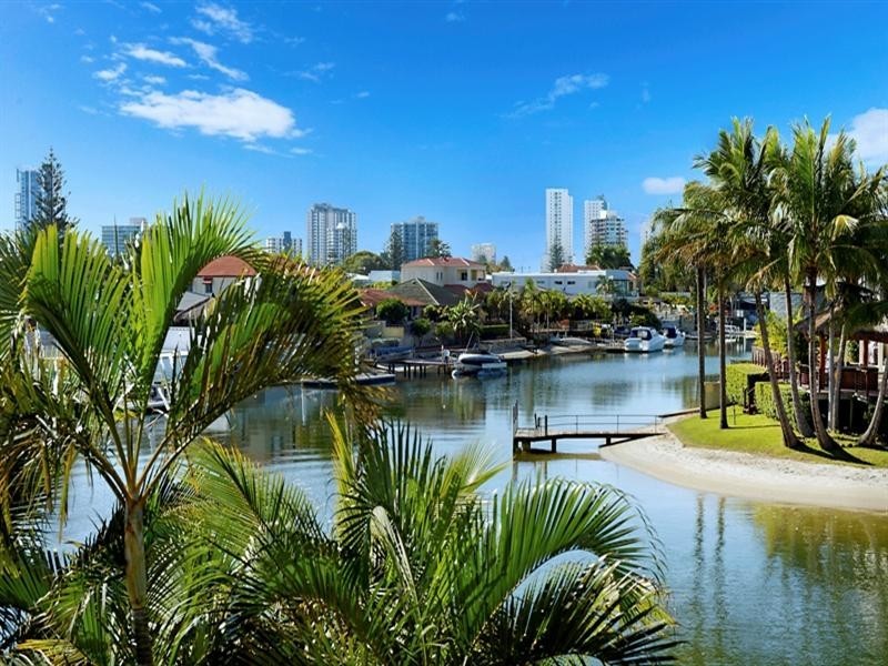 10 Etna Street, Surfers Paradise QLD 4217