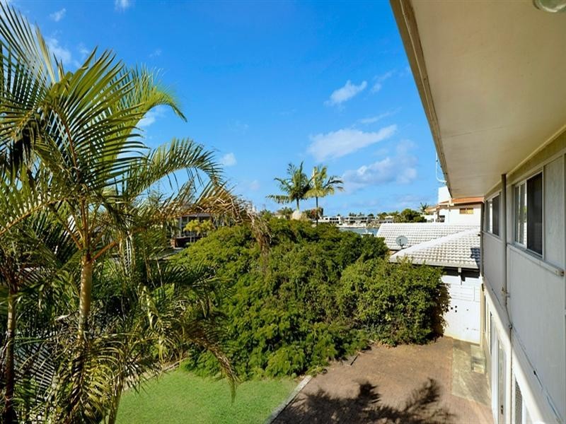 10 Etna Street, Surfers Paradise QLD 4217