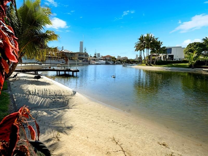 10 Etna Street, Surfers Paradise QLD 4217