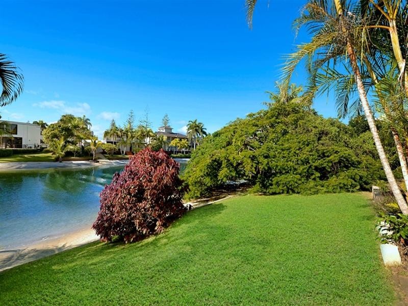 10 Etna Street, Surfers Paradise QLD 4217