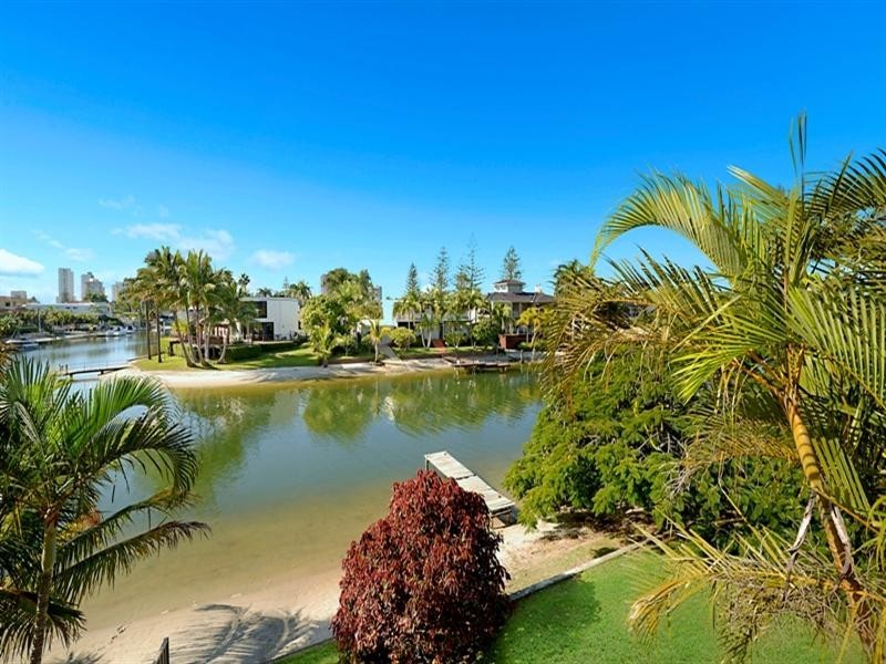 10 Etna Street, Surfers Paradise QLD 4217