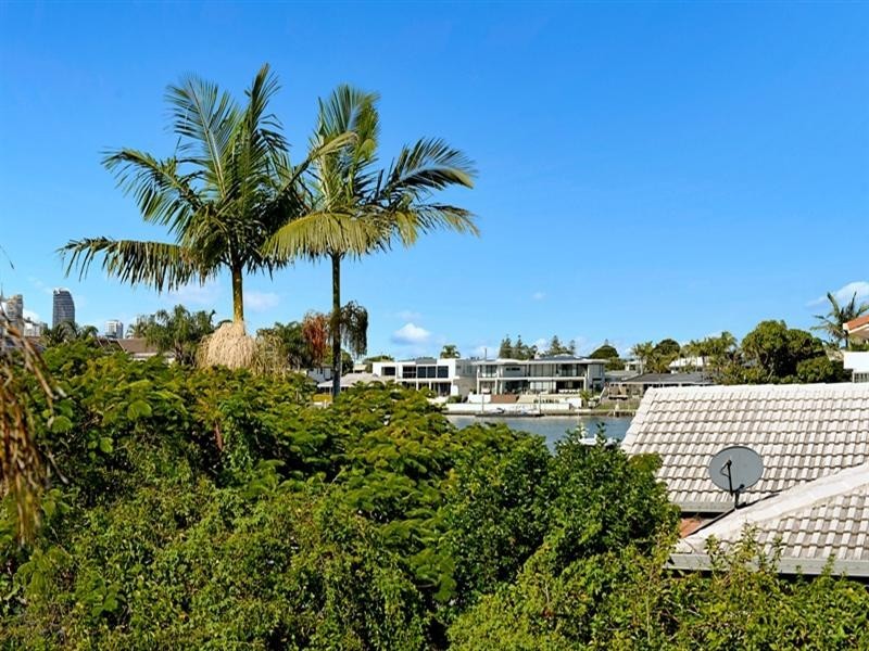 10 Etna Street, Surfers Paradise QLD 4217