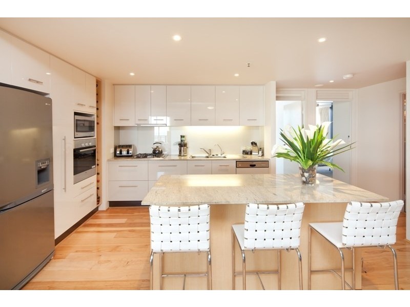 105 Scarborough Street, Southport QLD 4215