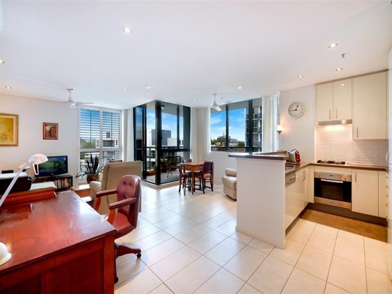 1 Aqua Street, Southport QLD 4215