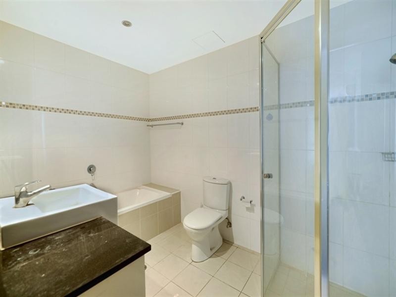 18 Cypress Avenue ‘Solaire’, Surfers Paradise QLD 4217