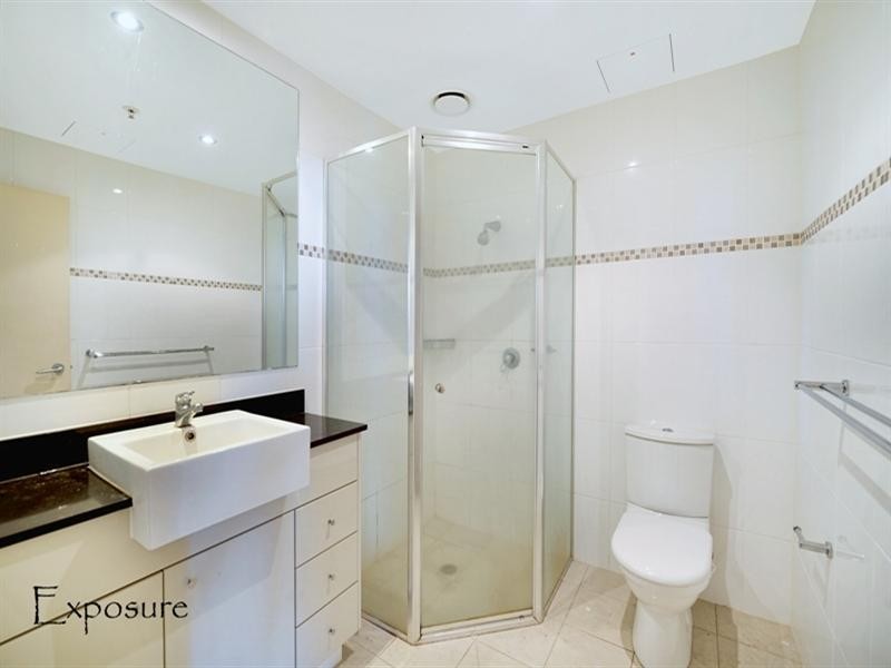 18 Cypress Avenue ‘Solaire’, Surfers Paradise QLD 4217