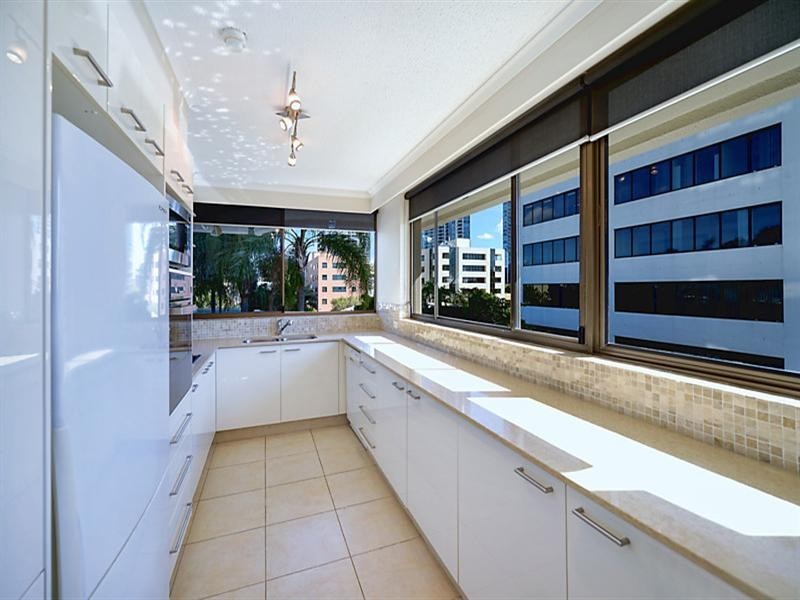 10 Marine Parade, Southport QLD 4215