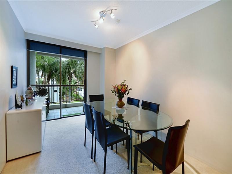 10 Marine Parade, Southport QLD 4215
