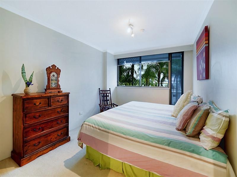 10 Marine Parade, Southport QLD 4215