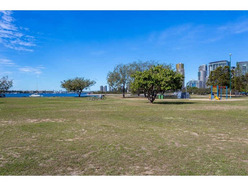 124 Marine Parade, Southport QLD 4215