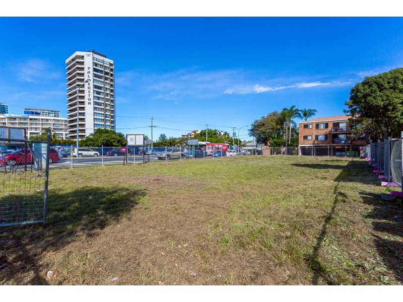 124 Marine Parade, Southport QLD 4215