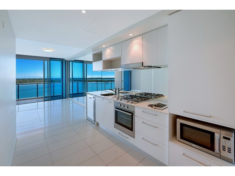 430 Marine Parade, Biggera Waters QLD 4216