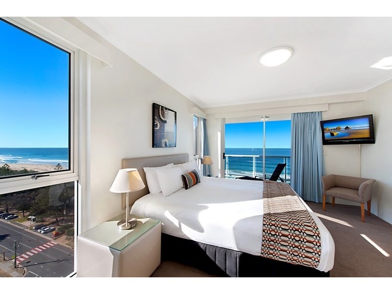 59 Pacific Street, Main Beach QLD 4217