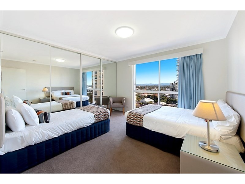 59 Pacific Street, Main Beach QLD 4217