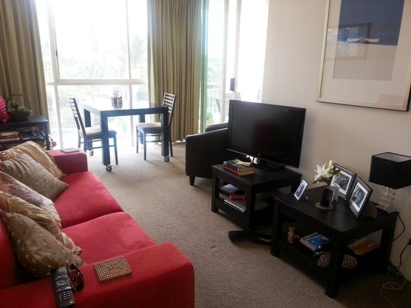 46 Pacific Street, Main Beach QLD 4217