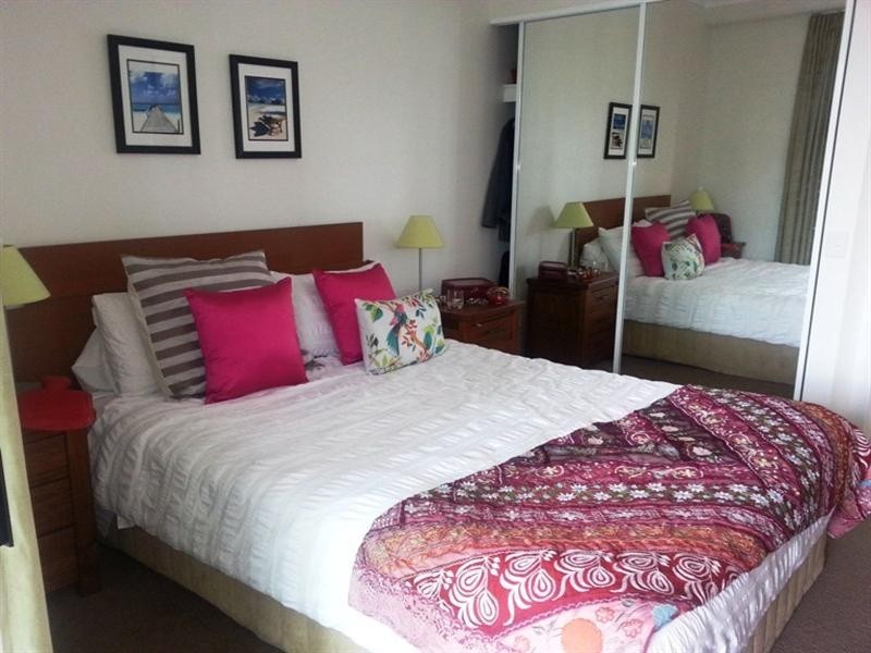 46 Pacific Street, Main Beach QLD 4217