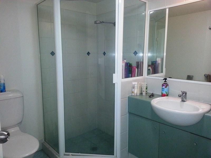 46 Pacific Street, Main Beach QLD 4217