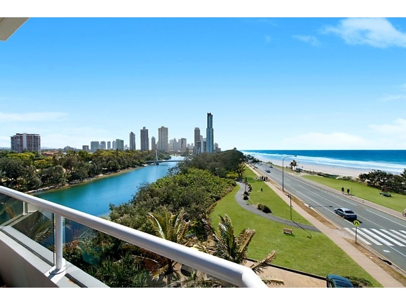 4 ‘Madison Point’ 3478 Main Beach Parade, Main Beach QLD 4217