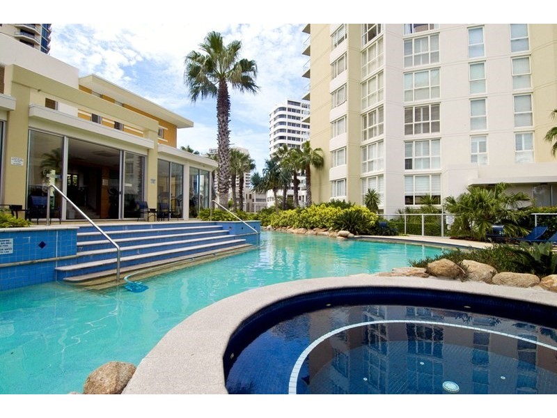 1 Lennie Avenue, Main Beach QLD 4217