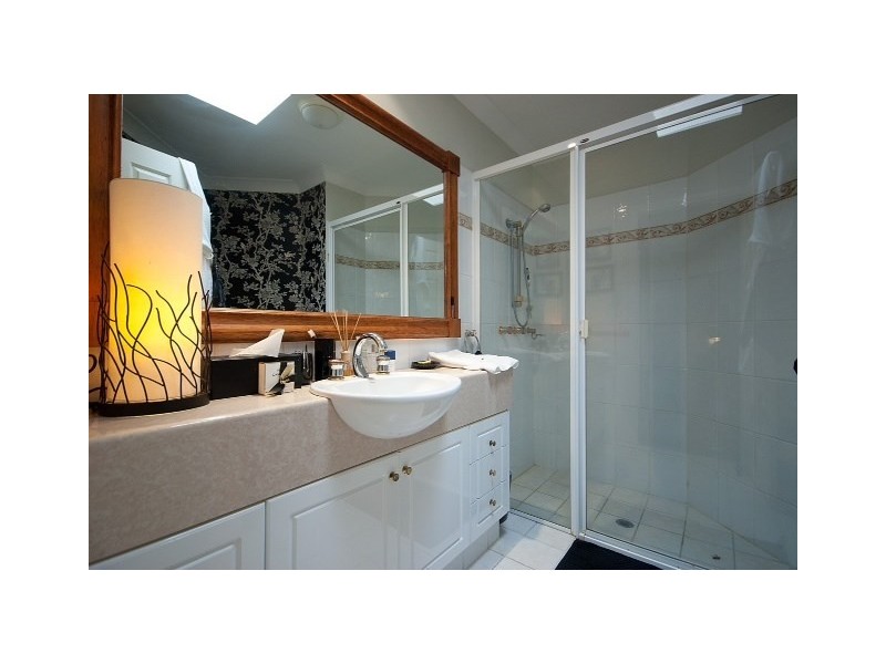 6/100 Cotlew Street East, Southport QLD 4215