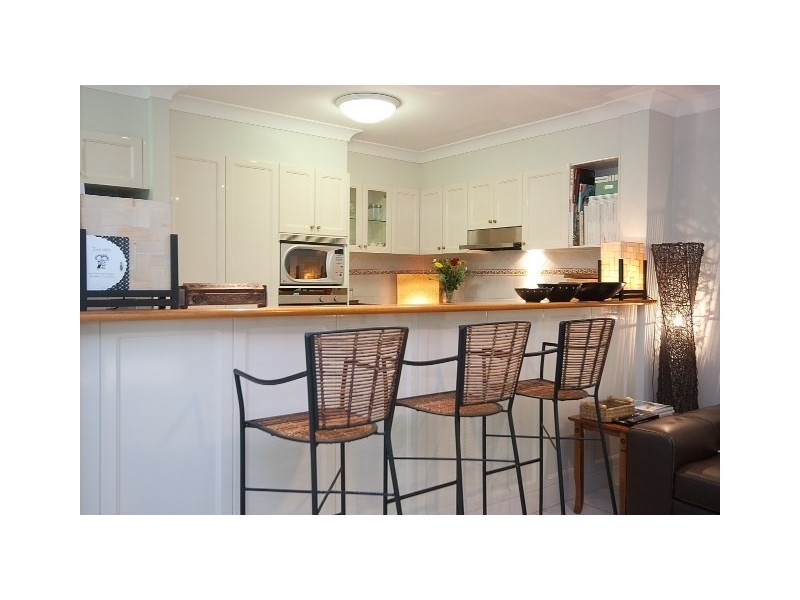 6/100 Cotlew Street East, Southport QLD 4215