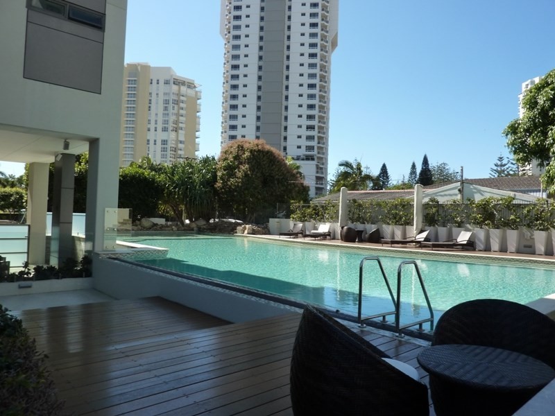 24 Hughes Avenue, Main Beach QLD 4217