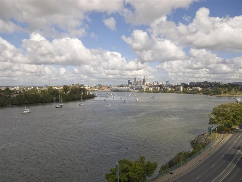 202 Kingsford Smith Drive, Hamilton QLD 4007