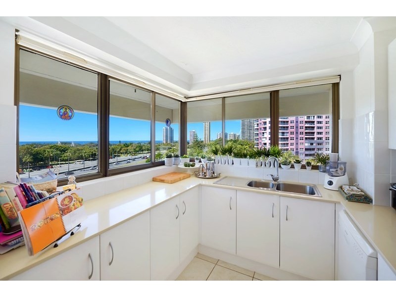 18 Commodore Drive, Surfers Paradise QLD 4217