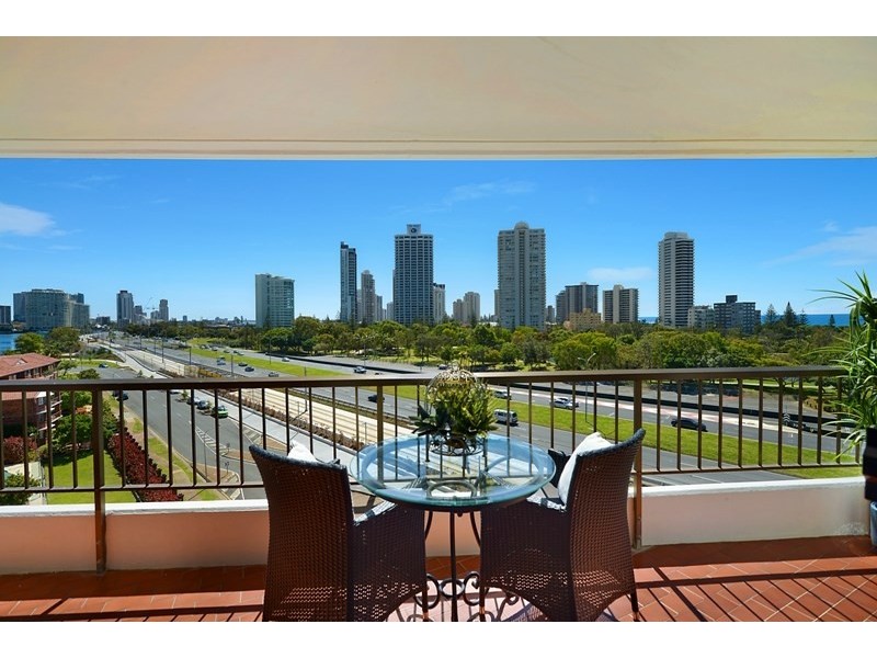 18 Commodore Drive, Surfers Paradise QLD 4217