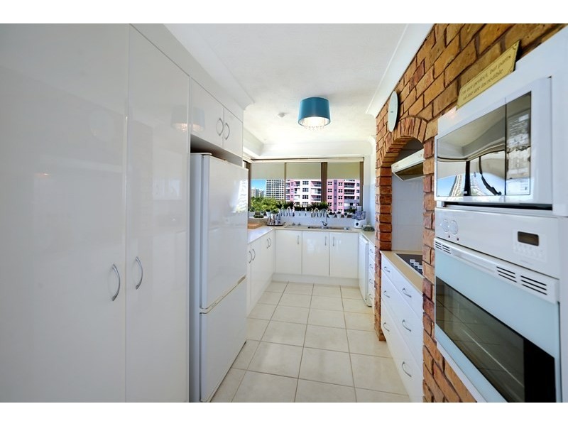 18 Commodore Drive, Surfers Paradise QLD 4217