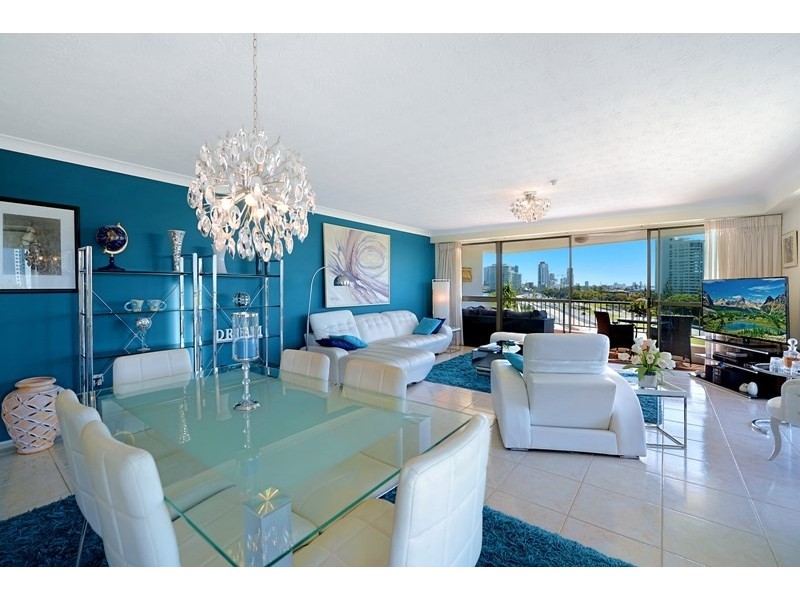 18 Commodore Drive, Surfers Paradise QLD 4217