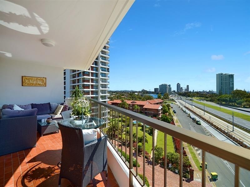 18 Commodore Drive, Surfers Paradise QLD 4217