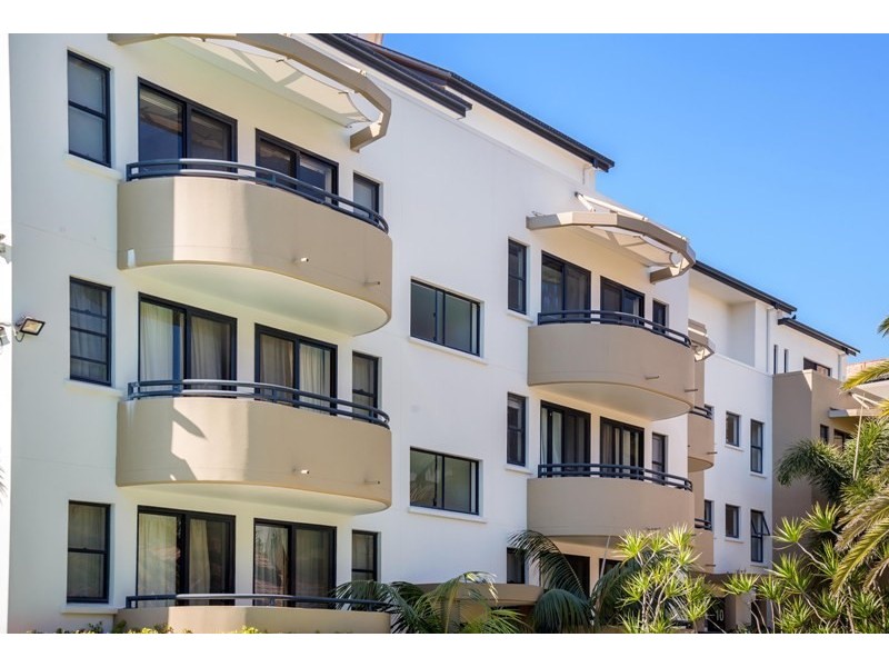 124 ‘Sandcastles’ 392 Marine Parade, Labrador QLD 4215